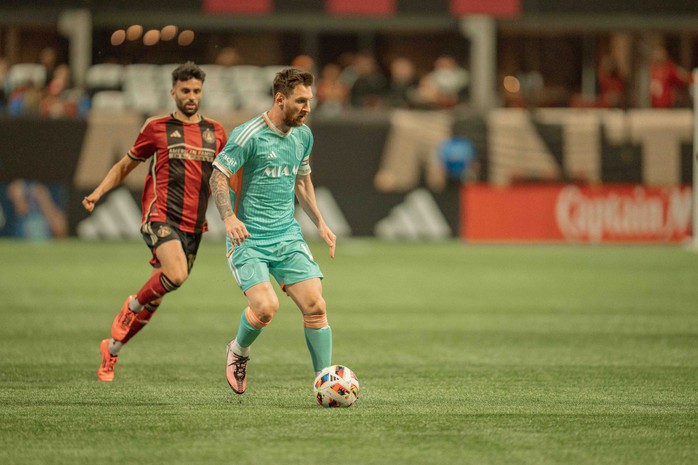 Thua ngược Atlanta United, Messi và đồng đội phải đấu thêm 1 trận play-off- Ảnh 3. Thua ngược Atlanta United, Messi và đồng đội phải đấu thêm 1 trận play-off- Ảnh 3.