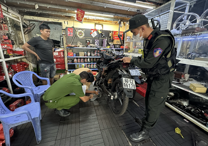 Bên trong các lò "độ xế” ở Đồng Nai- Ảnh 1. Bên trong các lò "độ xế” ở Đồng Nai- Ảnh 1.