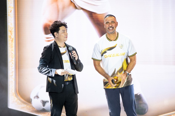 Gullit nói về đề cử The Best 2024 có Messi, lời khuyên cho bóng đá Việt Nam- Ảnh 1. Gullit nói về đề cử The Best 2024 có Messi, lời khuyên cho bóng đá Việt Nam- Ảnh 1.