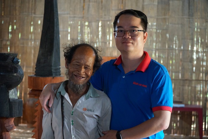 Những già làng Ba Na và công cuộc truyền dạy văn hóa cho đời sau- Ảnh 3. Những già làng Ba Na và công cuộc truyền dạy văn hóa cho đời sau- Ảnh 3.