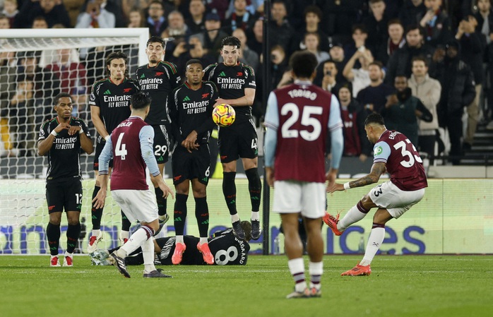 Arsenal nhấn chìm West Ham ở trận derby 7 bàn, lên nhì bảng- Ảnh 5. Arsenal nhấn chìm West Ham ở trận derby 7 bàn, lên nhì bảng- Ảnh 5.