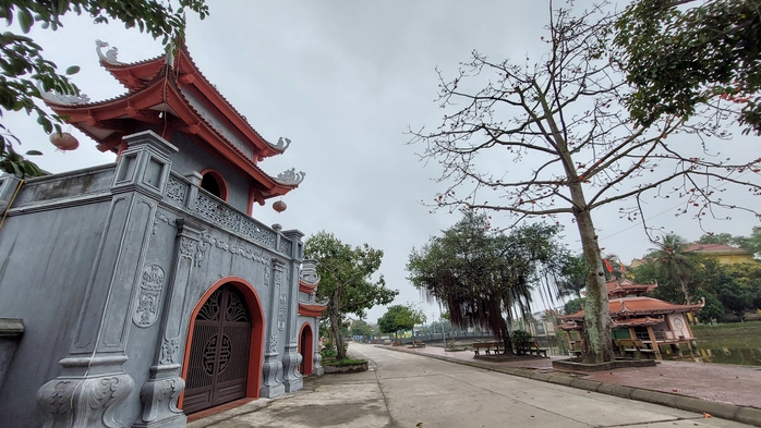 Ở nơi nặng tình thủy đình, con trò- Ảnh 1. Ở nơi nặng tình thủy đình, con trò- Ảnh 1.