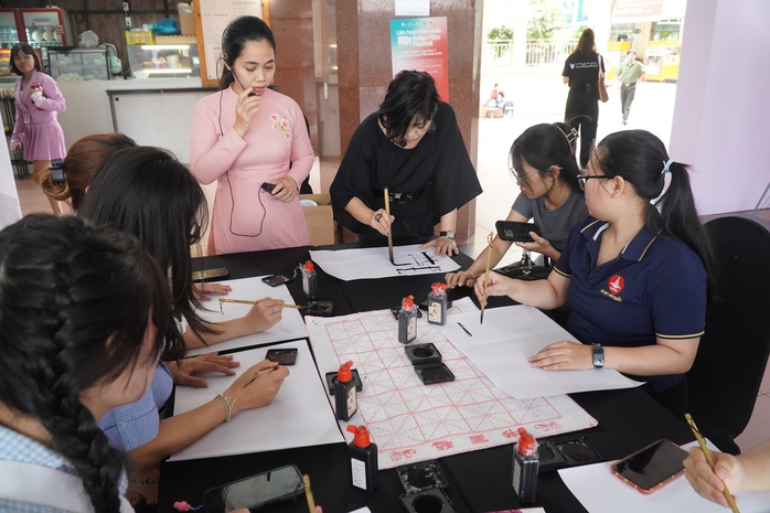 Ngành Hàn Quốc học tại Việt Nam phát triển nhanh hơn so với ở các quốc gia khác- Ảnh 4. Ngành Hàn Quốc học tại Việt Nam phát triển nhanh hơn so với ở các quốc gia khác- Ảnh 4.