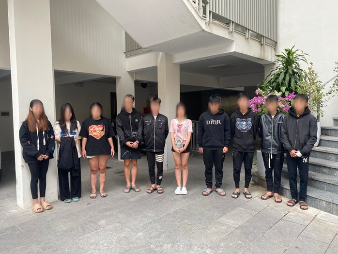 Cô gái bị đoàn xe máy tông tử vong- Ảnh 2. Cô gái bị đoàn xe máy tông tử vong- Ảnh 2.