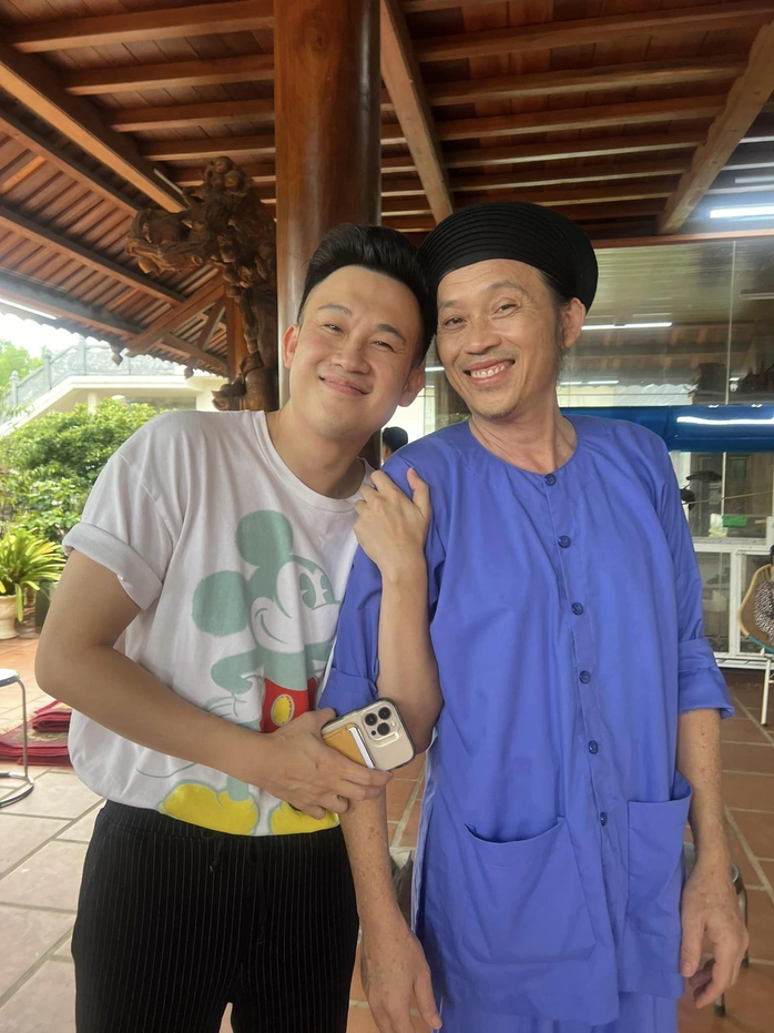 Ca sĩ Dương Triệu Vũ tiết lộ sự thật về Hoài Linh- Ảnh 1. Ca sĩ Dương Triệu Vũ tiết lộ sự thật về Hoài Linh- Ảnh 1.