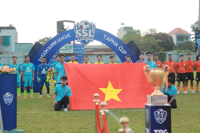 Thêm sân chơi phong trào chất lượng cho giới "phủi" TP HCM- Ảnh 2. Thêm sân chơi phong trào chất lượng cho giới "phủi" TP HCM- Ảnh 2.