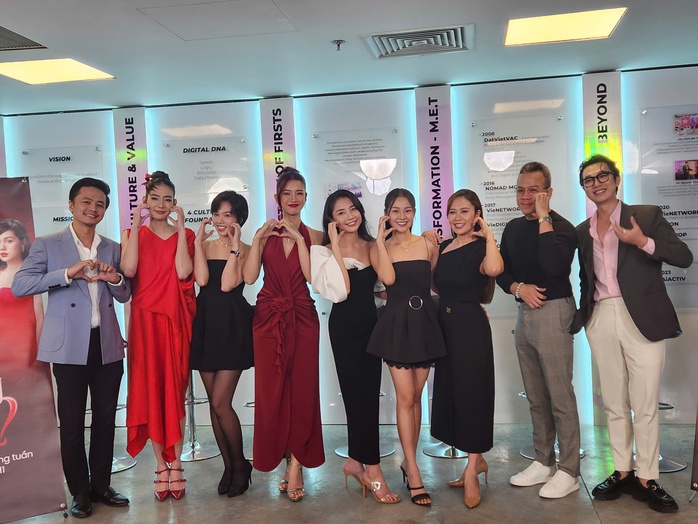 Thanh Thúy: "Nhìn mặt anh Hùng không giận được!"- Ảnh 8. Thanh Thúy: "Nhìn mặt anh Hùng không giận được!"- Ảnh 8.