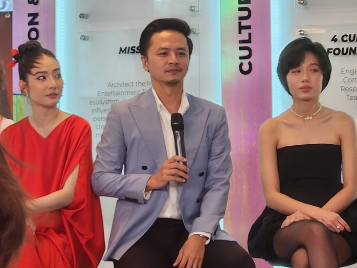 Thanh Thúy: "Nhìn mặt anh Hùng không giận được!"- Ảnh 6. Thanh Thúy: "Nhìn mặt anh Hùng không giận được!"- Ảnh 6.