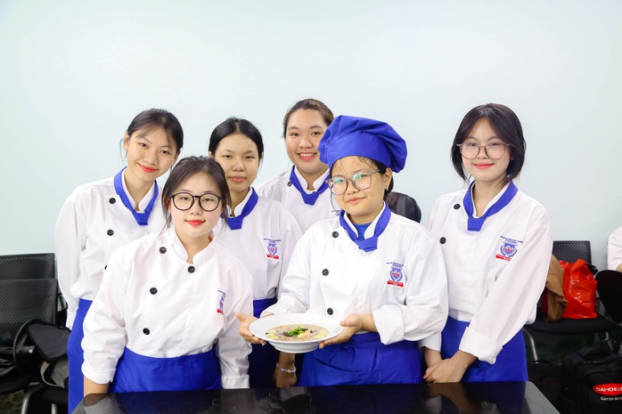 Vì sao tỉ lệ thanh niên thất nghiệp luôn ở mức cao?- Ảnh 1. Vì sao tỉ lệ thanh niên thất nghiệp luôn ở mức cao?- Ảnh 1.