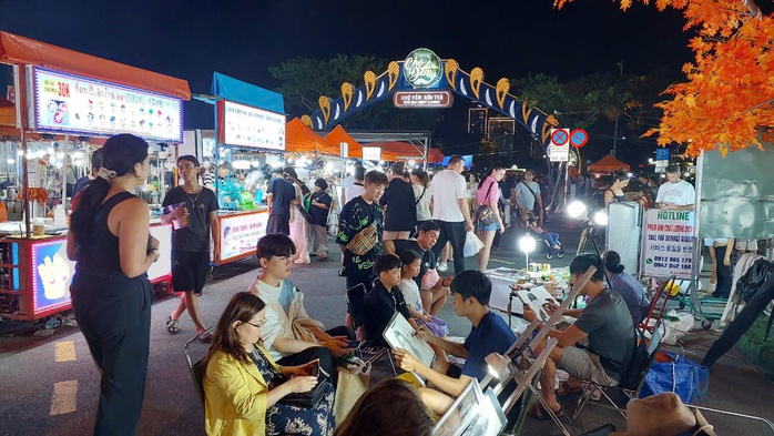 Chợ đêm Sơn Trà chờ được "đại tu"- Ảnh 1. Chợ đêm Sơn Trà chờ được "đại tu"- Ảnh 1.