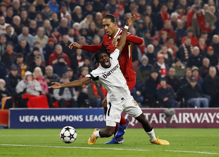 Thắng đậm Leverkusen, Liverpool lên ngôi đầu bảng Champions League- Ảnh 2. Thắng đậm Leverkusen, Liverpool lên ngôi đầu bảng Champions League- Ảnh 2.