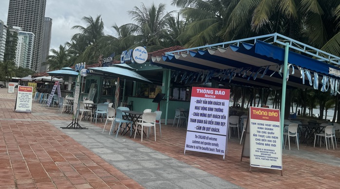 Dùng dằng thu hồi ki-ốt ven biển Đà Nẵng- Ảnh 1. Dùng dằng thu hồi ki-ốt ven biển Đà Nẵng- Ảnh 1.