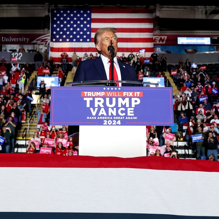 Ông Donald Trump tranh cử tại TP Reading, bang Pennsylvania - Mỹ hôm 4-11. Ảnh: Facebook Ông Donald Trump tranh cử tại TP Reading, bang Pennsylvania - Mỹ hôm 4-11. Ảnh: Facebook