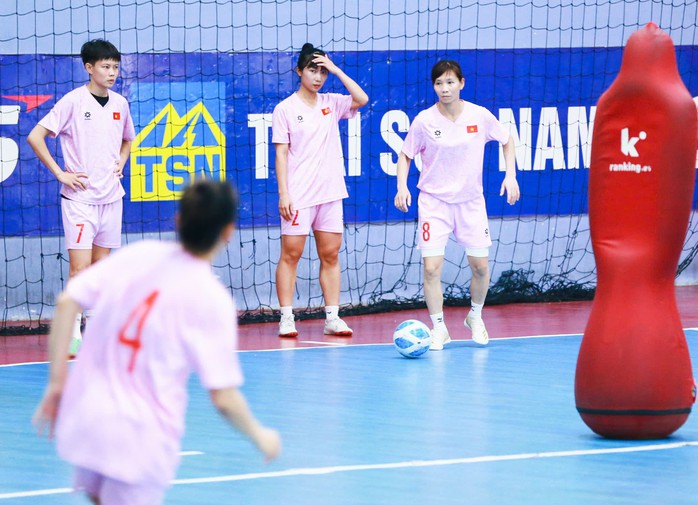 Futsal nữ Việt Nam được đề xuất có hạng mục Quả bóng vàng- Ảnh 2. Futsal nữ Việt Nam được đề xuất có hạng mục Quả bóng vàng- Ảnh 2.