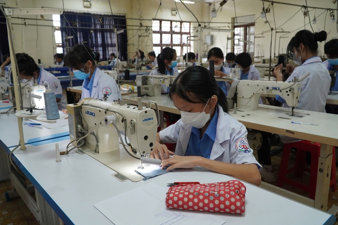 Bỏ điểm cộng nghề, làm sao trường nghề tuyển sinh?- Ảnh 1. Bỏ điểm cộng nghề, làm sao trường nghề tuyển sinh?- Ảnh 1.