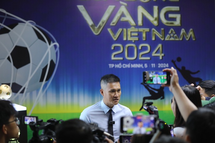Công Vinh chia sẻ về con đường giành Quả bóng vàng cho đàn em- Ảnh 1. Công Vinh chia sẻ về con đường giành Quả bóng vàng cho đàn em- Ảnh 1.