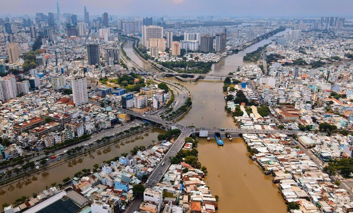 Hàng vạn ngôi nhà trên và ven sông, kênh rạch cần di dời để chỉnh trang đô thị Hàng vạn ngôi nhà trên và ven sông, kênh rạch cần di dời để chỉnh trang đô thị