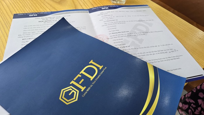 Hàng trăm người dân vây trụ sở Công ty GFDI tại Đà Nẵng- Ảnh 3. Hàng trăm người dân vây trụ sở Công ty GFDI tại Đà Nẵng- Ảnh 3.