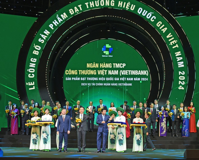 Lần thứ 8 liên tiếp VietinBank được vinh danh Thương hiệu Quốc gia Việt Nam- Ảnh 1. Lần thứ 8 liên tiếp VietinBank được vinh danh Thương hiệu Quốc gia Việt Nam- Ảnh 1.