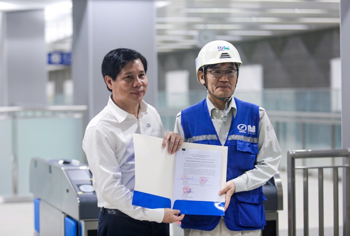 TP HCM tặng bằng khen cho 2 nhà thầu tuyến Metro số 1- Ảnh 4. TP HCM tặng bằng khen cho 2 nhà thầu tuyến Metro số 1- Ảnh 4.