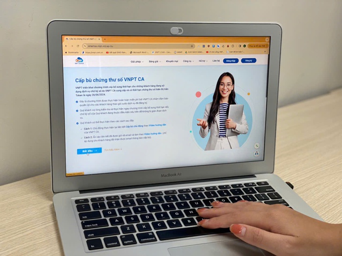 Dịch vụ chữ ký số VNPT Smart CA đã kết nối và tích hợp với hơn 900 ứng dụng khác nhau như Cổng dịch vụ công Quốc gia, Cổng dịch vụ công Bộ Công an, hệ thống thuế... Dịch vụ chữ ký số VNPT Smart CA đã kết nối và tích hợp với hơn 900 ứng dụng khác nhau như Cổng dịch vụ công Quốc gia, Cổng dịch vụ công Bộ Công an, hệ thống thuế...