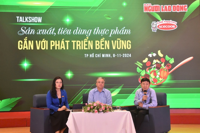 Công nhân chưa tiếp cận được thực phẩm xanh- Ảnh 1. Công nhân chưa tiếp cận được thực phẩm xanh- Ảnh 1.