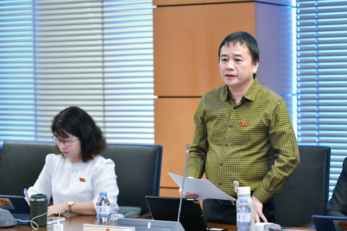 Đại biểu Phạm Nam Tiến (đoàn Đắk Nông) cho rằng tăng tổng diện tích quảng cáo trên báo in lên 30%-40% là phù hợp Ảnh: HỒ LONG Đại biểu Phạm Nam Tiến (đoàn Đắk Nông) cho rằng tăng tổng diện tích quảng cáo trên báo in lên 30%-40% là phù hợp Ảnh: HỒ LONG