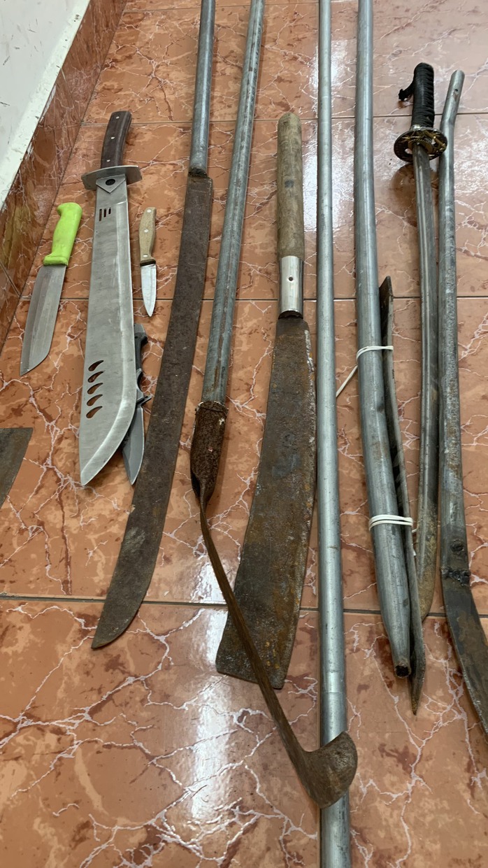 Bắt giữ 8 kẻ trong vụ nổ súng hỗn chiến gây bức xúc dư luận Biên Hòa- Ảnh 3. Bắt giữ 8 kẻ trong vụ nổ súng hỗn chiến gây bức xúc dư luận Biên Hòa- Ảnh 3.