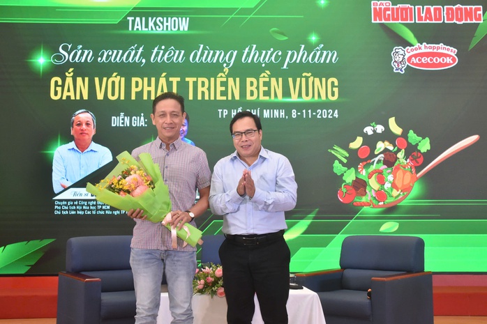 Công nhân chưa tiếp cận được thực phẩm xanh- Ảnh 3. Công nhân chưa tiếp cận được thực phẩm xanh- Ảnh 3.