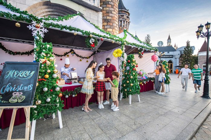 Thành phố Thủ Đức đi đầu trend đi chơi Noel sớm- Ảnh 4. Thành phố Thủ Đức đi đầu trend đi chơi Noel sớm- Ảnh 4.