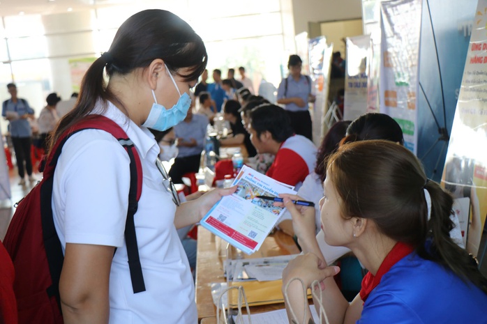 TP HCM: Doanh nghiệp ráo riết tuyển dụng lao động cuối năm- Ảnh 2. TP HCM: Doanh nghiệp ráo riết tuyển dụng lao động cuối năm- Ảnh 2.