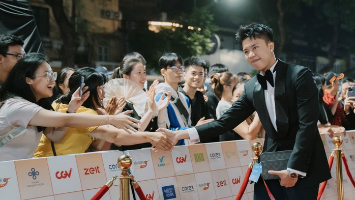 Loạt nghệ sĩ tụ hội, khoe sắc tại LHP Quốc tế Hà Nội 2024- Ảnh 3.