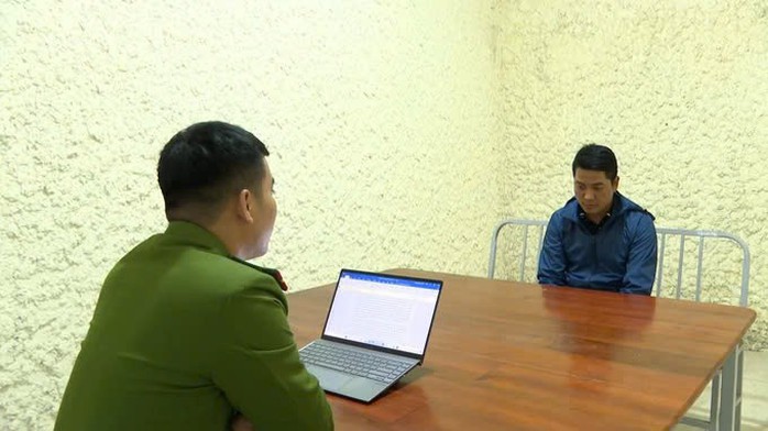 Các đối tượng trong đường dây mua bán hơn 1.000 khẩu súng khai gì?- Ảnh 1. Các đối tượng trong đường dây mua bán hơn 1.000 khẩu súng khai gì?- Ảnh 1.