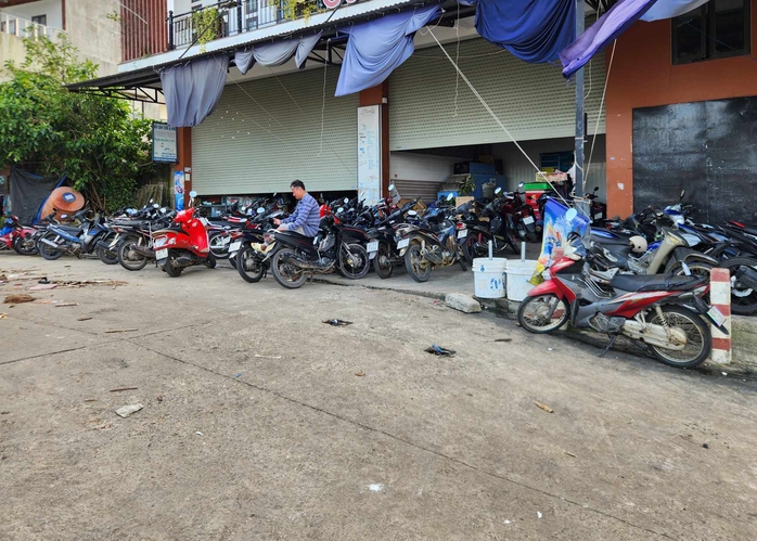 Phà hỏng, cả ngàn người dân xã đảo Tam Hải mỏi mòn "gọi đò ơi"- Ảnh 5. Phà hỏng, cả ngàn người dân xã đảo Tam Hải mỏi mòn "gọi đò ơi"- Ảnh 5.