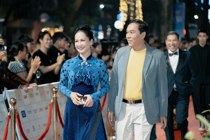 Loạt nghệ sĩ tụ hội, khoe sắc tại LHP Quốc tế Hà Nội 2024- Ảnh 1.