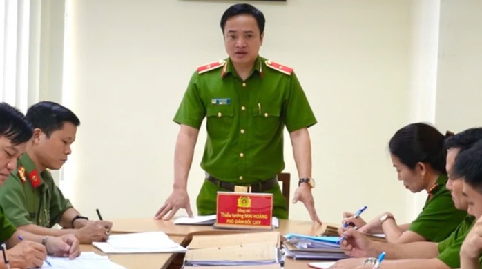 Công an TP HCM bắt khẩn cấp 2 nhân viên tiệm vàng Đức Long- Ảnh 3. Công an TP HCM bắt khẩn cấp 2 nhân viên tiệm vàng Đức Long- Ảnh 3.