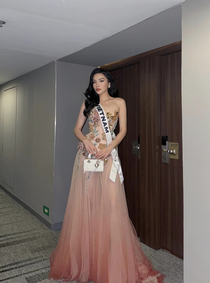 Kỳ Duyên có cơ hội ở Miss Universe 2024?
- Ảnh 3. Kỳ Duyên có cơ hội ở Miss Universe 2024?
- Ảnh 3.