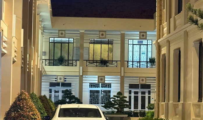 Bắt trưởng phòng Tài nguyên và Môi trường TP Vũng Tàu- Ảnh 1. Bắt trưởng phòng Tài nguyên và Môi trường TP Vũng Tàu- Ảnh 1.