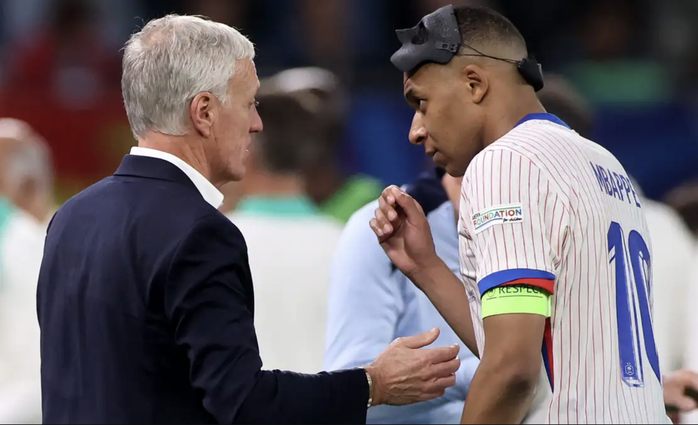 Nhà báo Pháp: Hục hặc với HLV Deschamps, Mbappe muốn chia tay tuyển Pháp- Ảnh 1. Nhà báo Pháp: Hục hặc với HLV Deschamps, Mbappe muốn chia tay tuyển Pháp- Ảnh 1.