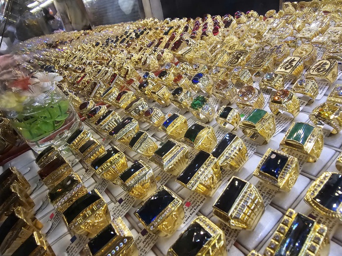 Giá vàng miếng SJC giảm tiếp theo đà lao dốc của thế giới- Ảnh 1. Giá vàng miếng SJC giảm tiếp theo đà lao dốc của thế giới- Ảnh 1.