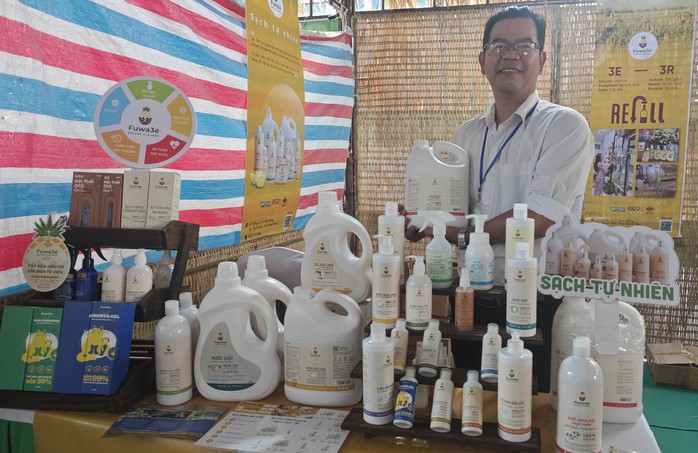 Nhiều món quà hấp dẫn tại Ngày hội Việt Nam Xanh- Ảnh 7. Nhiều món quà hấp dẫn tại Ngày hội Việt Nam Xanh- Ảnh 7.