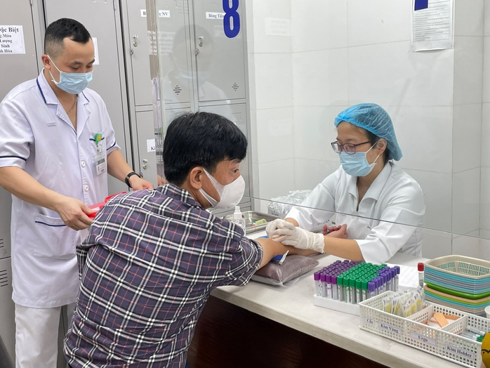 Bệnh nhân BHYT nhẹ gánh lo- Ảnh 2. Bệnh nhân BHYT nhẹ gánh lo- Ảnh 2.