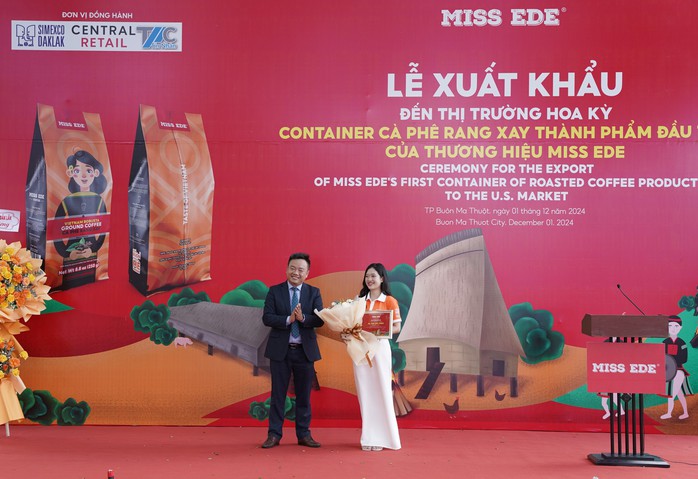 Nhân viên xuất sắc bất ngờ được tặng 1% cổ phần doanh nghiệp- Ảnh 2. Nhân viên xuất sắc bất ngờ được tặng 1% cổ phần doanh nghiệp- Ảnh 2.