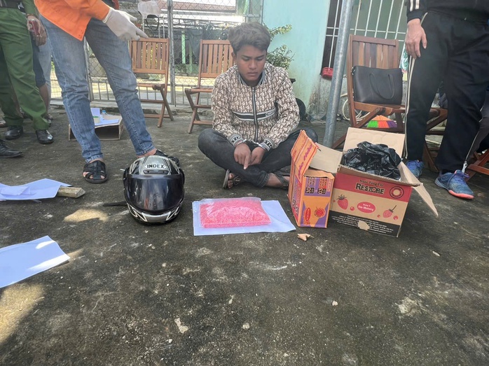 Chặn bắt đối tượng người Lào chở 18.000 viên ma túy- Ảnh 1. Chặn bắt đối tượng người Lào chở 18.000 viên ma túy- Ảnh 1.