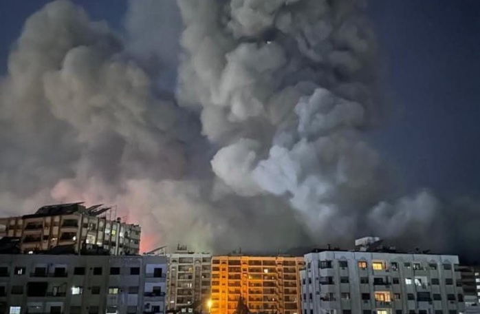 Khói bốc lên sau một cuộc không kích của Israel ở Syria. Ảnh: X Khói bốc lên sau một cuộc không kích của Israel ở Syria. Ảnh: X