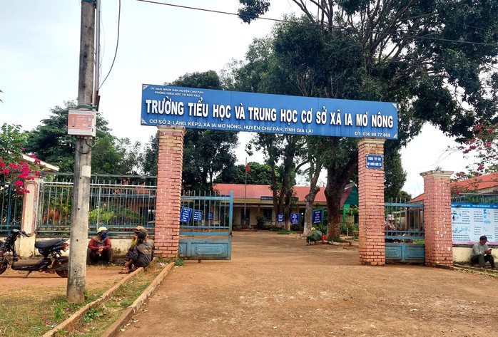 Giáo viên thuê người dạy thay nói gì?- Ảnh 1. Giáo viên thuê người dạy thay nói gì?- Ảnh 1.