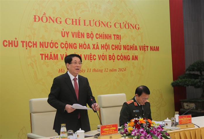 Chủ tịch nước: Tiếp tục xây dựng tổ chức bộ máy công an "tinh, gọn, mạnh, hiệu lực, hiệu quả"- Ảnh 2. Chủ tịch nước: Tiếp tục xây dựng tổ chức bộ máy công an "tinh, gọn, mạnh, hiệu lực, hiệu quả"- Ảnh 2.
