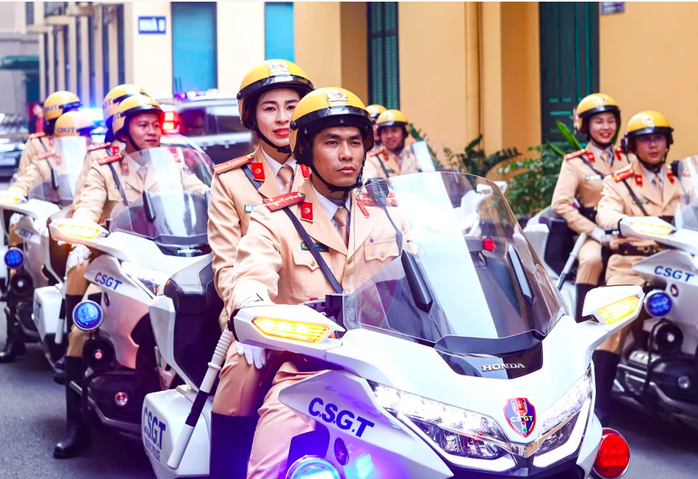 Cao điểm kiểm tra vi phạm giao thông trên toàn quốc: Tập trung kiểm tra nồng độ cồn- Ảnh 1. Cao điểm kiểm tra vi phạm giao thông trên toàn quốc: Tập trung kiểm tra nồng độ cồn- Ảnh 1.