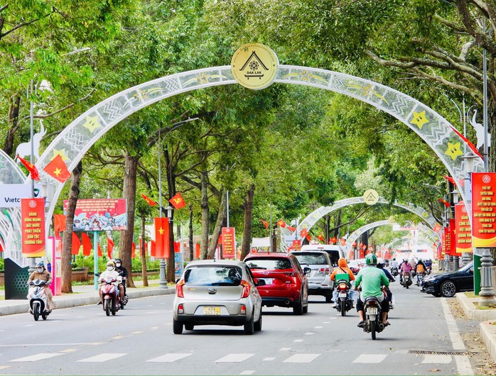 Để Buôn Ma Thuột xứng tầm: Xây dựng đô thị xanh - sinh thái - bản sắc- Ảnh 1. Để Buôn Ma Thuột xứng tầm: Xây dựng đô thị xanh - sinh thái - bản sắc- Ảnh 1.