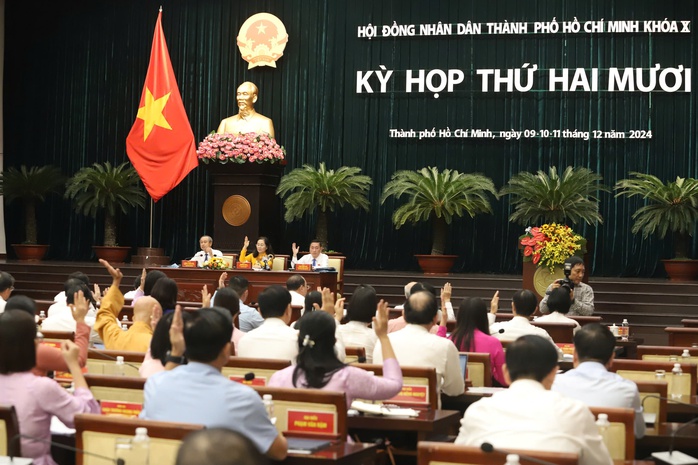 TP HCM thông qua chính sách hỗ trợ thêm cho biên chế tinh giản- Ảnh 1. TP HCM thông qua chính sách hỗ trợ thêm cho biên chế tinh giản- Ảnh 1.